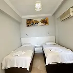 Kelebek *